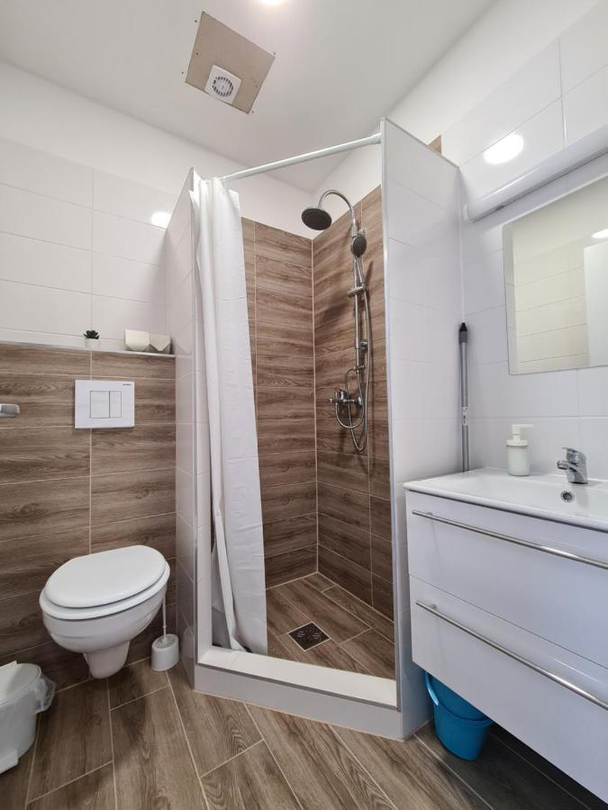 Oet Fenyo Apartmanhaz Сиофок Екстериор снимка