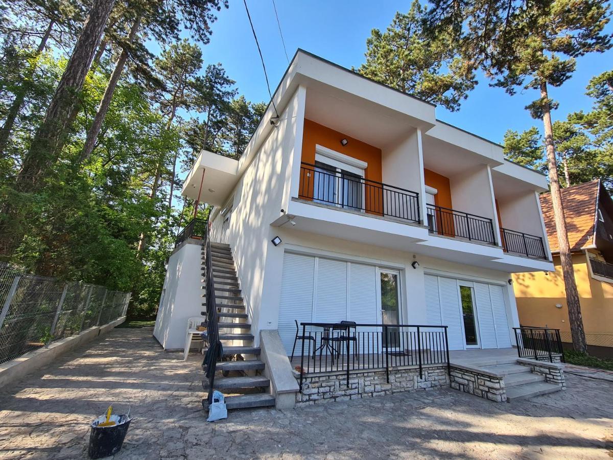 Oet Fenyo Apartmanhaz Сиофок Екстериор снимка