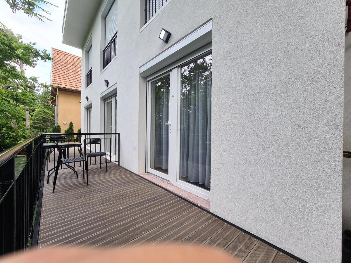 Oet Fenyo Apartmanhaz Сиофок Екстериор снимка